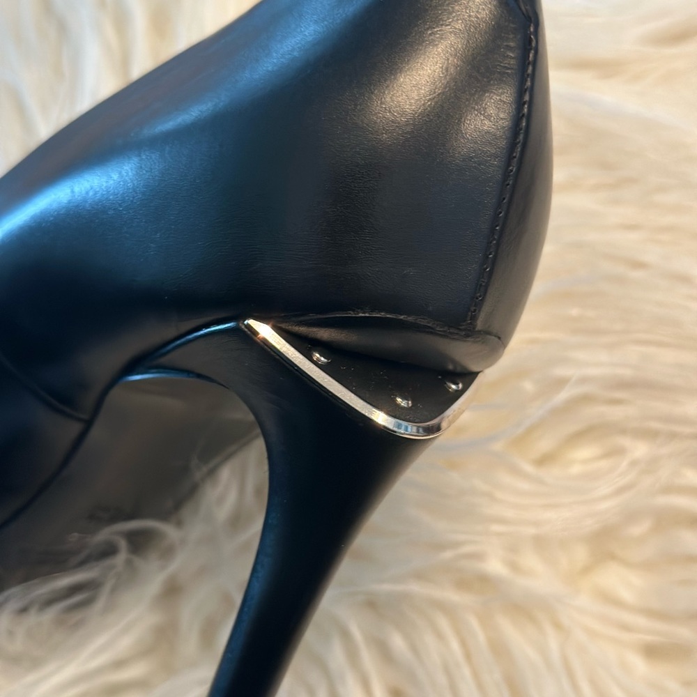 Alexander Wang black leather heels.  Great condition. - Picture 4 of 13